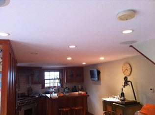 Circa 1725 Home Kitchen - Lighting